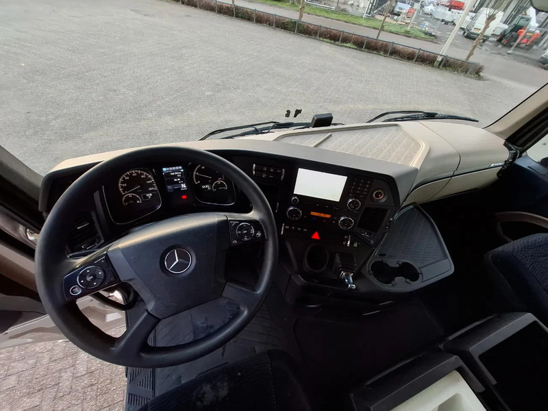 Тягач Mercedes-Benz Actros 1842 / NL TRUCK / MEGA / TUV:12-02-2026 / GIGASPACE / ONLY:526303 KM / SMART TACHO / AUTOMATIC / EURO-6 / 2012: фото 12 Тягач Mercedes-Benz Actros 1842 / NL TRUCK / MEGA / TUV:12-02-2026 / GIGASPACE / ONLY:526303 KM / SMART TACHO / AUTOMATIC / EURO-6 / 2012: фото 12