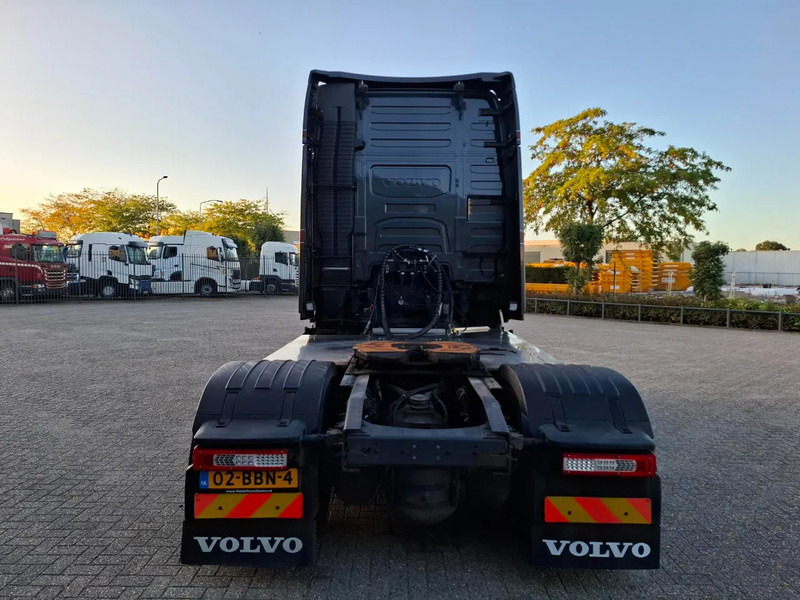 Volvo FH16-750 / XL / VEB+ / ACC / HYDRAULICS / I-PARKCOOL / DOUBLE TANK / TUV:05-02-2026 / NL TRUCK / AUTOMATIC / EURO-5 / 2013 - Тягач: фото 4 Volvo FH16-750 / XL / VEB+ / ACC / HYDRAULICS / I-PARKCOOL / DOUBLE TANK / TUV:05-02-2026 / NL TRUCK / AUTOMATIC / EURO-5 / 2013 - Тягач: фото 4