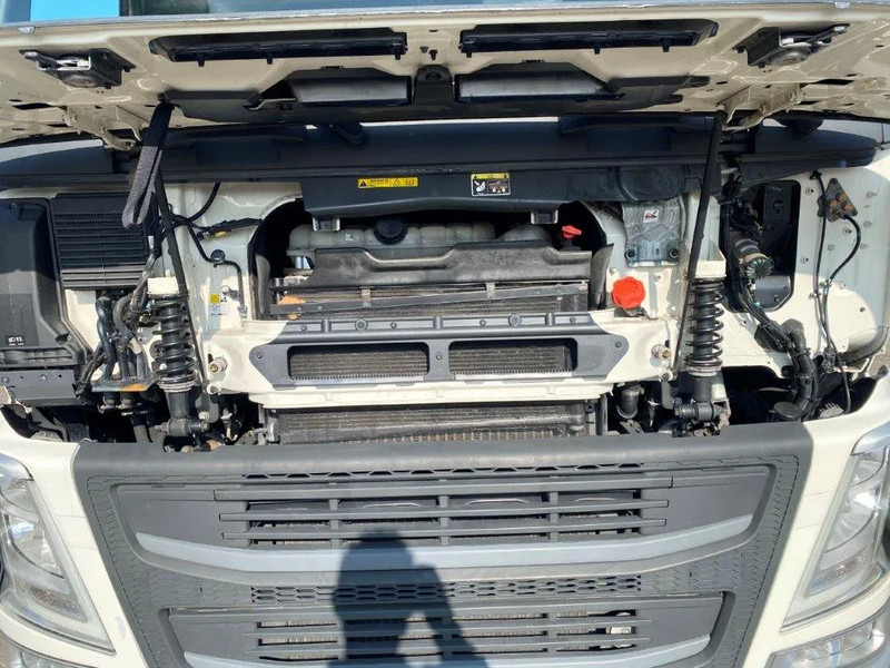 Рефрижератор Volvo FM4-420 / COMPLETE COOL+FREEZE COMBI / CHEREAU / THROUGH-LOADING SYSTEM / 2XPLATFORM DHOLLANDIA / FREEZING LOCK / AUTOMATIC / EU: фото 13