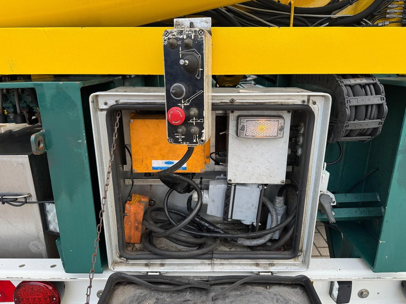 HAMMAR 151 S, Fully renovated, RC, 40 / 30 / 20 Ft - Полуприцеп-контейнеровоз/ Сменный кузов: фото 4 HAMMAR 151 S, Fully renovated, RC, 40 / 30 / 20 Ft - Полуприцеп-контейнеровоз/ Сменный кузов: фото 4