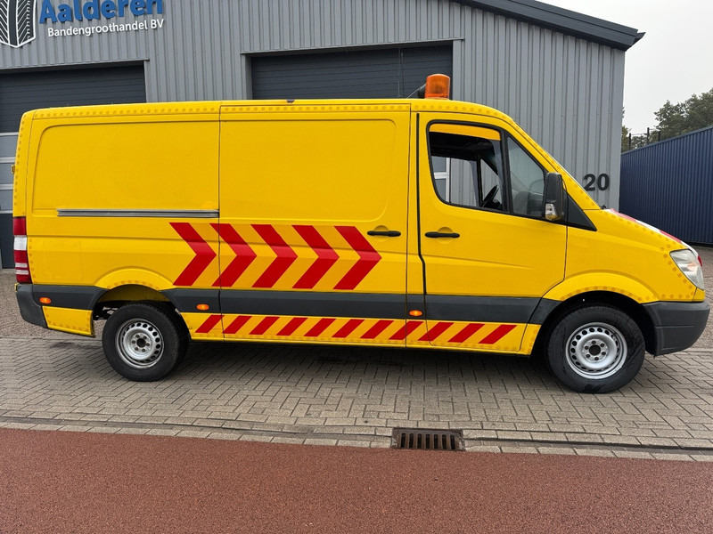 Mercedes-Benz Sprinter 316, Like new, BF3 Begleit- Escort- Convoi execptionnel, L2/H1 - Цельнометаллический фургон: фото 2 Mercedes-Benz Sprinter 316, Like new, BF3 Begleit- Escort- Convoi execptionnel, L2/H1 - Цельнометаллический фургон: фото 2