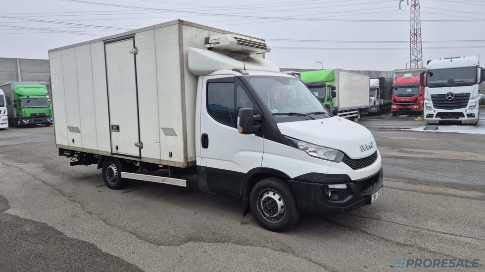 IVECO DAILY 35S11 - mrazírna + elektro agregát THERMO KING V-300 Max + zvedací čelo 750 kg - Фургон-рефрижератор: фото 1 IVECO DAILY 35S11 - mrazírna + elektro agregát THERMO KING V-300 Max + zvedací čelo 750 kg - Фургон-рефрижератор: фото 1