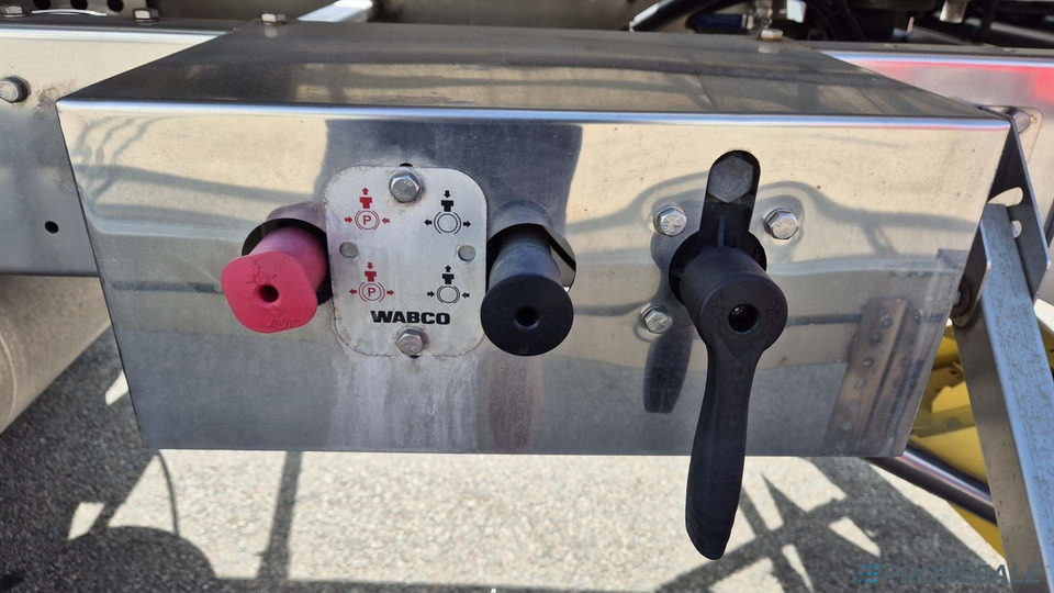 Полуприцеп-цистерна OSTATNÍ SEKA SPSTT/11C/38A1 - Potravinářská cisterna výpustná 31 m3 - 3 komory: фото 7 Полуприцеп-цистерна OSTATNÍ SEKA SPSTT/11C/38A1 - Potravinářská cisterna výpustná 31 m3 - 3 komory: фото 7