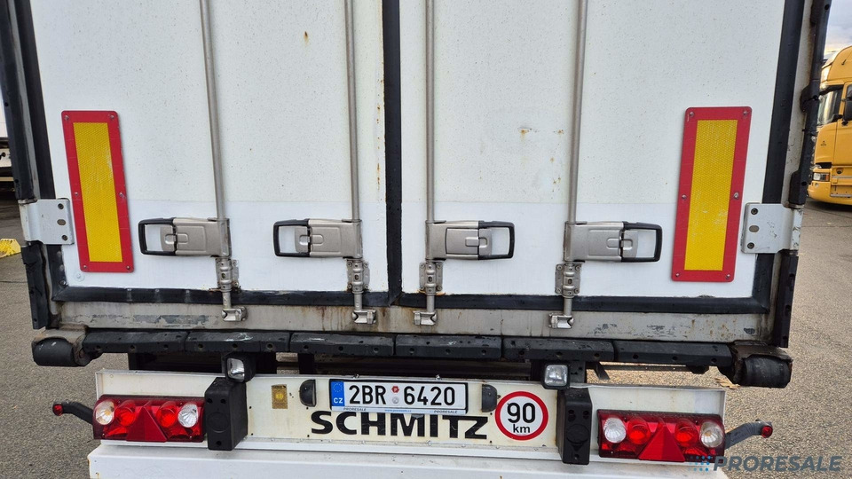 SCHMITZ CARGOBULL SKO 24/L - 13.4 FP60 COOL - mrazírenský návěs + diesel-elektrický agregát CARRIER VECTOR 1300 - Полуприцеп-рефрижератор: фото 5 SCHMITZ CARGOBULL SKO 24/L - 13.4 FP60 COOL - mrazírenský návěs + diesel-elektrický agregát CARRIER VECTOR 1300 - Полуприцеп-рефрижератор: фото 5