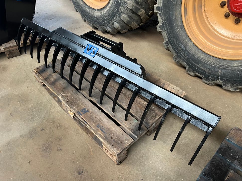 Afretter / Rive for Rendegraver/Excavator 2 M / Leveler / Rake for Backhoe/Excavator 2 M - Инструмент/ Оборудование: фото 1 Afretter / Rive for Rendegraver/Excavator 2 M / Leveler / Rake for Backhoe/Excavator 2 M - Инструмент/ Оборудование: фото 1