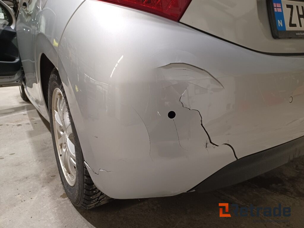 Bil Peugeot 208 Automat - Легковой автомобиль: фото 4 Bil Peugeot 208 Automat - Легковой автомобиль: фото 4