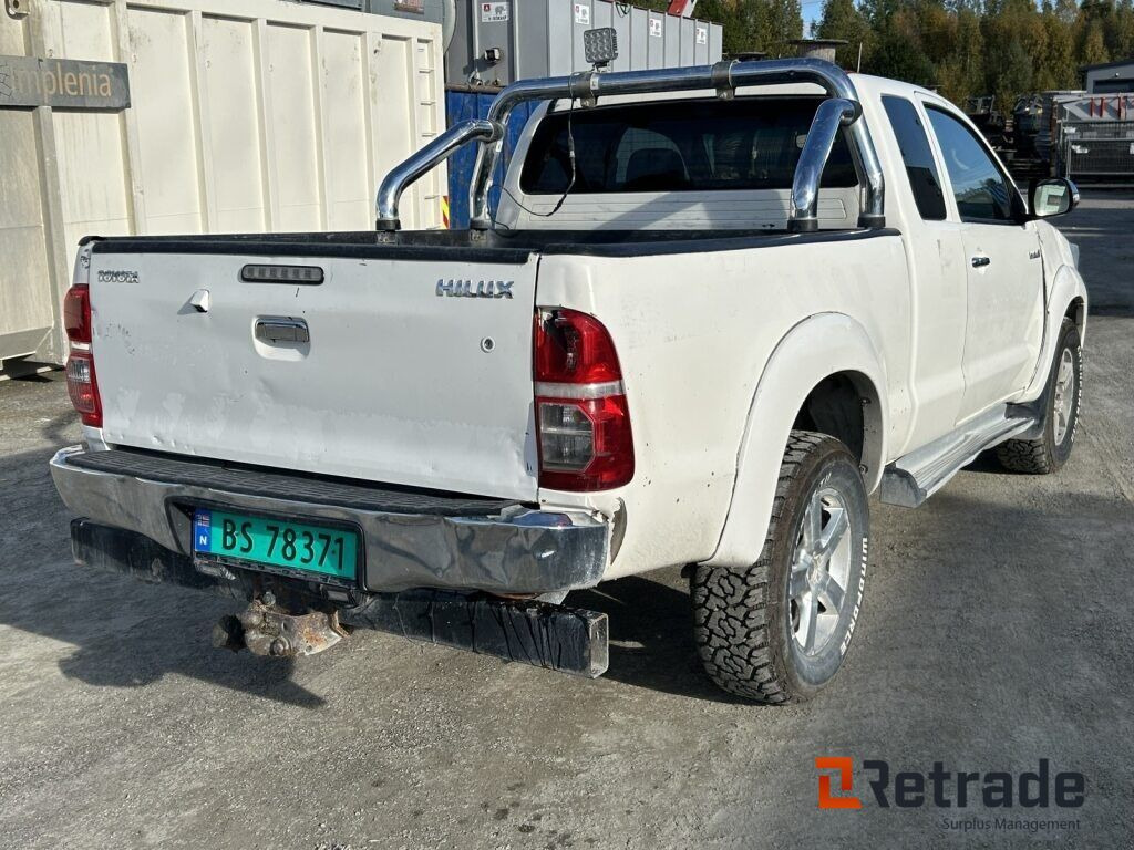 Bil Toyota Hilux - Легковой автомобиль: фото 3 Bil Toyota Hilux - Легковой автомобиль: фото 3