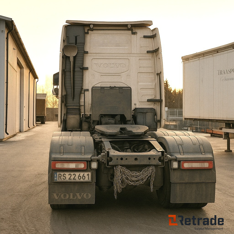 Volvo FH16 GlobeGlobetrotter trekkvogn – 2016-modell | 6x4 med hydraulikk | 677 859 km - Другая техника: фото 4 Volvo FH16 GlobeGlobetrotter trekkvogn – 2016-modell | 6x4 med hydraulikk | 677 859 km - Другая техника: фото 4