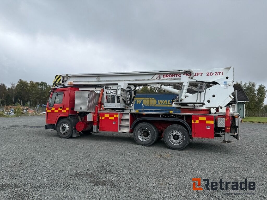 Volvo FL10 6*2 med Bronto 28-2TI skylift - Другая техника: фото 2 Volvo FL10 6*2 med Bronto 28-2TI skylift - Другая техника: фото 2