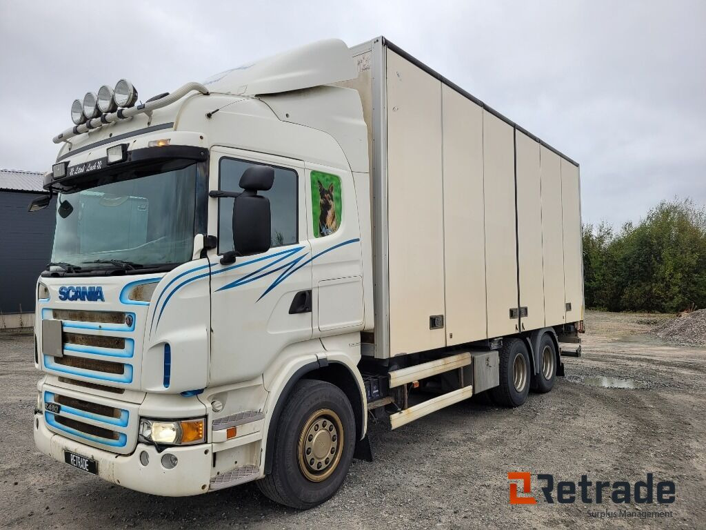 Skåpbil SCANIA R480LB6X2MNB - Грузовик с закрытым кузовом: фото 1 Skåpbil SCANIA R480LB6X2MNB - Грузовик с закрытым кузовом: фото 1