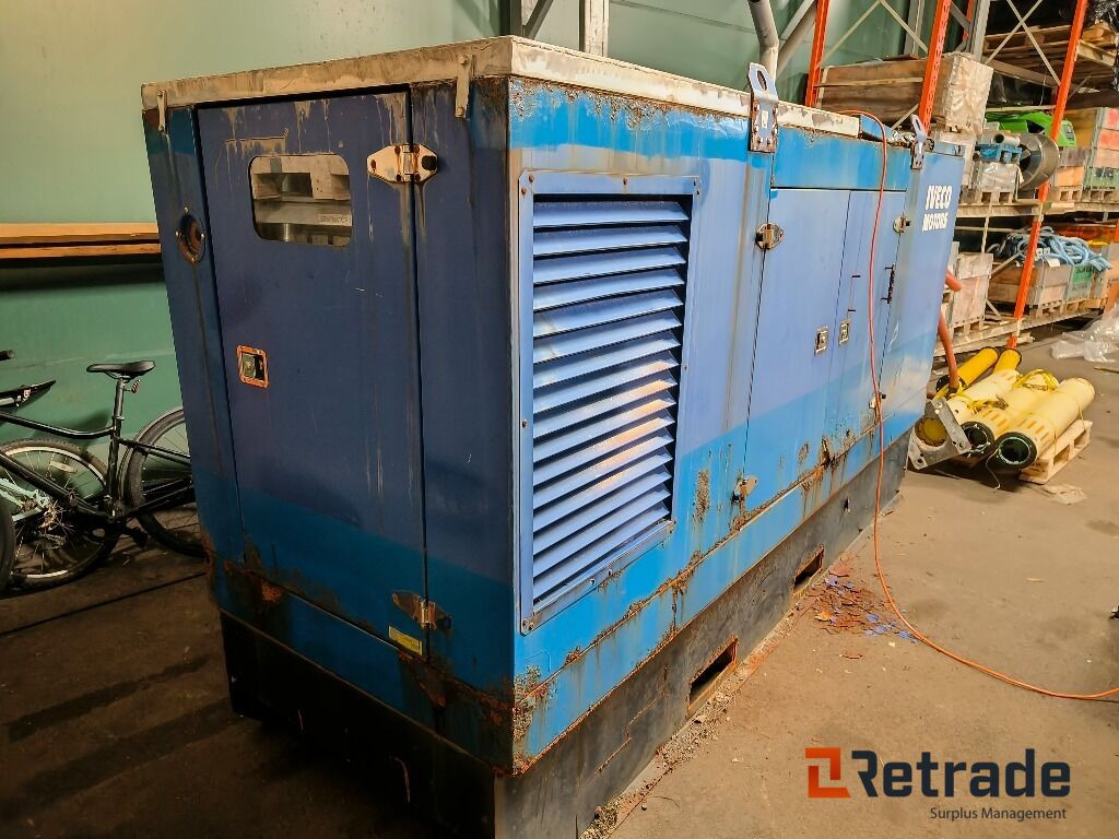 400V Generator Iveco 200kVa, kun 2400timer - Строительная техника: фото 3 400V Generator Iveco 200kVa, kun 2400timer - Строительная техника: фото 3