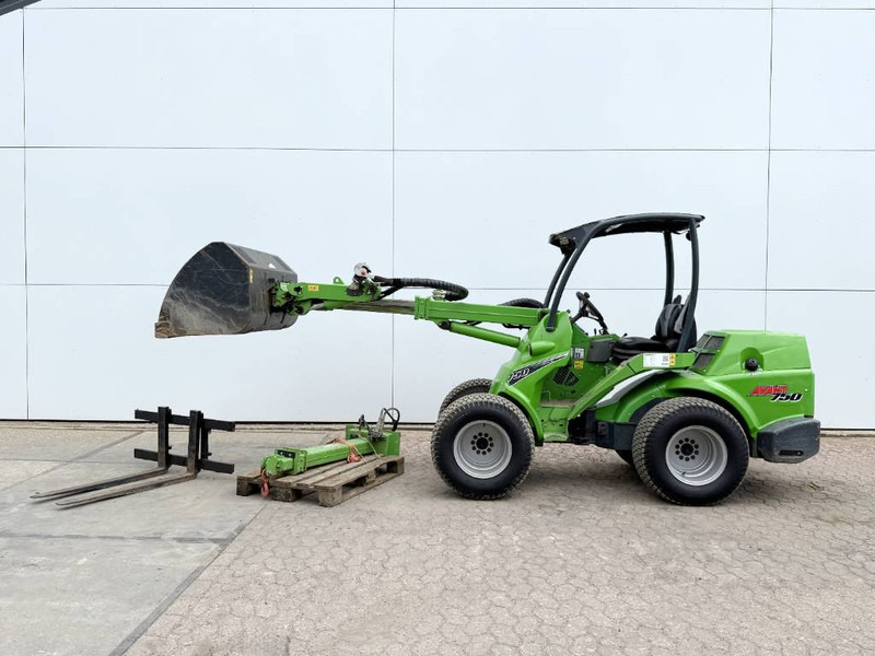 Avant M750 Opti Drive - Bucket + Jib / Telescopic Boom - Телескопический фронтальный погрузчик: фото 1 Avant M750 Opti Drive - Bucket + Jib / Telescopic Boom - Телескопический фронтальный погрузчик: фото 1