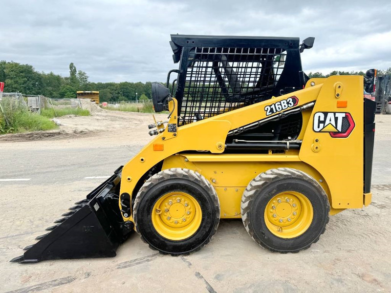 Cat 216B3 - New / Unused / Extra Hydraulic - Мини-погрузчик с бортовым поворотом: фото 2 Cat 216B3 - New / Unused / Extra Hydraulic - Мини-погрузчик с бортовым поворотом: фото 2