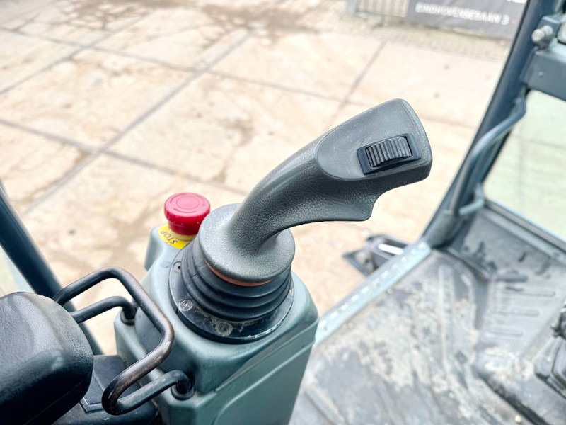 Телескопический погрузчик MAGNI RTH5.21 - Remote Control / 4 Wheel Steering: фото 8