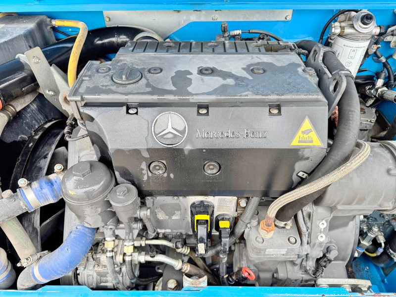 Телескопический погрузчик MAGNI RTH5.21 - Remote Control / 4 Wheel Steering: фото 20