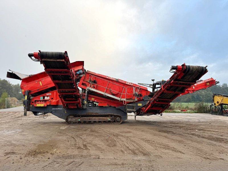 Terex Finlay 883+ - Top Condition! Automatic Greasing - Грохот: фото 2 Terex Finlay 883+ - Top Condition! Automatic Greasing - Грохот: фото 2