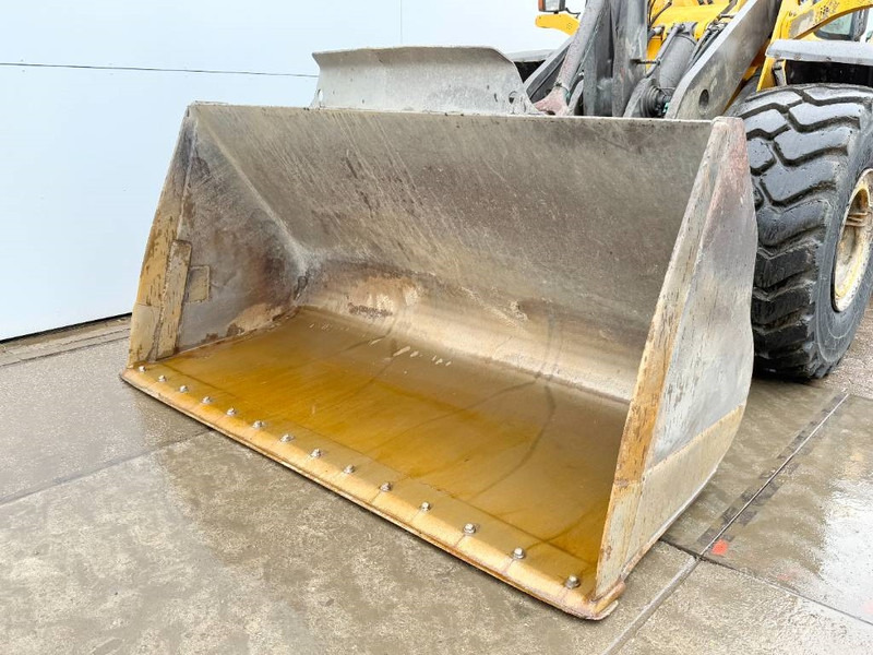 Колёсный погрузчик Volvo L120G - 3rd Function / Quick Coupler / Auto Lube: фото 11