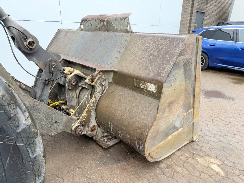 Колёсный погрузчик Volvo L120G - 3rd Function / Quick Coupler / Auto Lube: фото 13