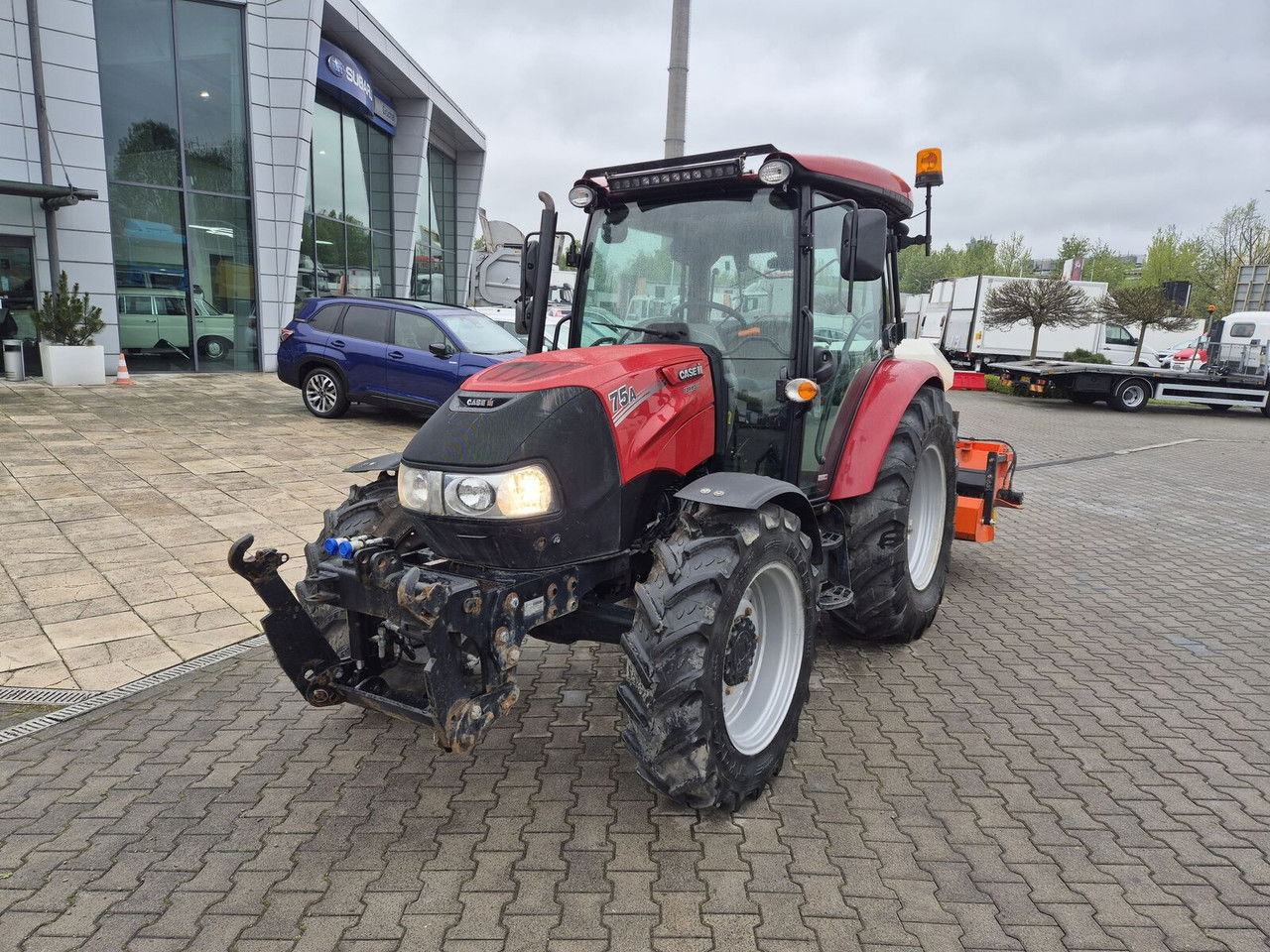 Case IH Farmall 75 / 2022 / Only 1853 MTH / Sweeper + Plow Extra / 1 OWN - Трактор: фото 4 Case IH Farmall 75 / 2022 / Only 1853 MTH / Sweeper + Plow Extra / 1 OWN - Трактор: фото 4