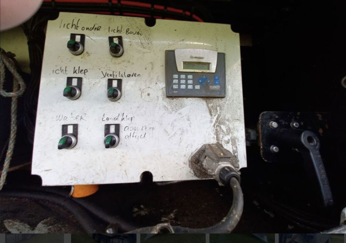 Полуприцеп для перевозки животных Gray and Adams Gadd3 / Works Great / Hydraulic / 2 Levels: фото 12 Полуприцеп для перевозки животных Gray and Adams Gadd3 / Works Great / Hydraulic / 2 Levels: фото 12