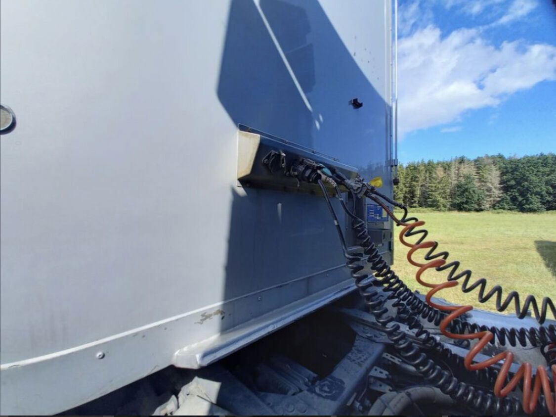 Полуприцеп для перевозки животных Gray and Adams Gadd3 / Works Great / Hydraulic / 2 Levels: фото 24 Полуприцеп для перевозки животных Gray and Adams Gadd3 / Works Great / Hydraulic / 2 Levels: фото 24