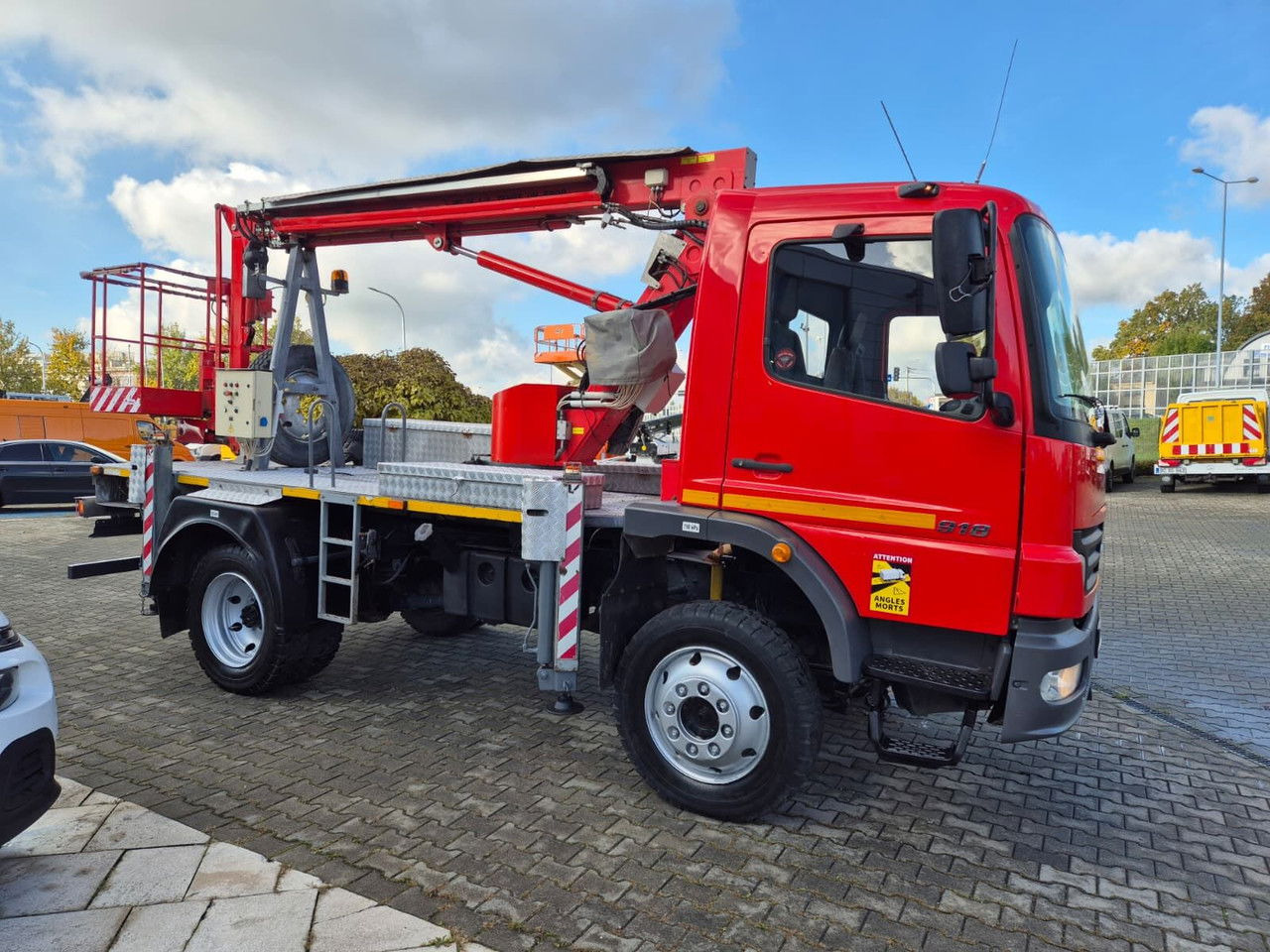 Mercedes-Benz Atego 918 4x4 / 16 M Lift / Serviced - Грузовик с подъемником: фото 1 Mercedes-Benz Atego 918 4x4 / 16 M Lift / Serviced - Грузовик с подъемником: фото 1