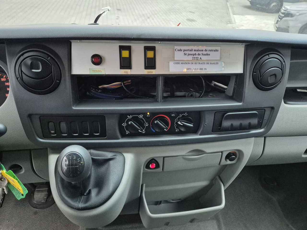 Renault Master 2.5 DCi / Only 25TKM / Like NEW / WE Have 3 THE Same  в лизинг Renault Master 2.5 DCi / Only 25TKM / Like NEW / WE Have 3 THE Same: фото 17