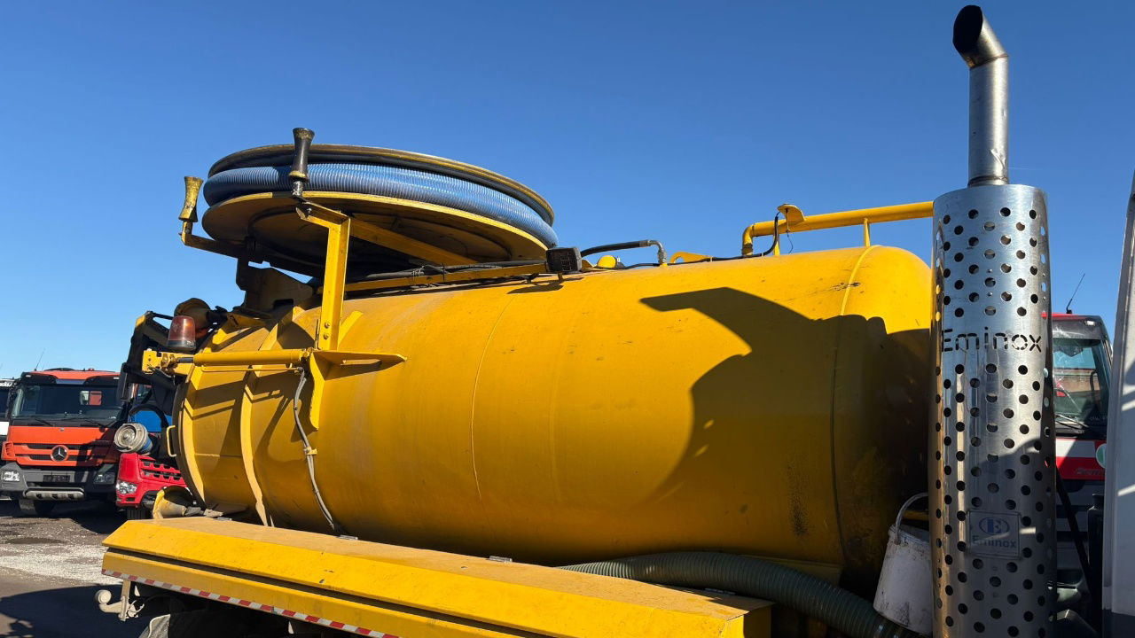 DAF AE55 4x2 vacuum + pressure truck - 8000 liters - Ассенизатор: фото 4 DAF AE55 4x2 vacuum + pressure truck - 8000 liters - Ассенизатор: фото 4