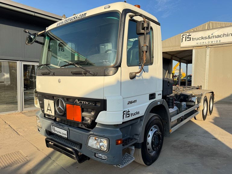 Mercedes-Benz Actros 2641 6x4 hiab abroll tipper - spring complete - Грузовик-контейнеровоз/ Сменный кузов: фото 1 Mercedes-Benz Actros 2641 6x4 hiab abroll tipper - spring complete - Грузовик-контейнеровоз/ Сменный кузов: фото 1