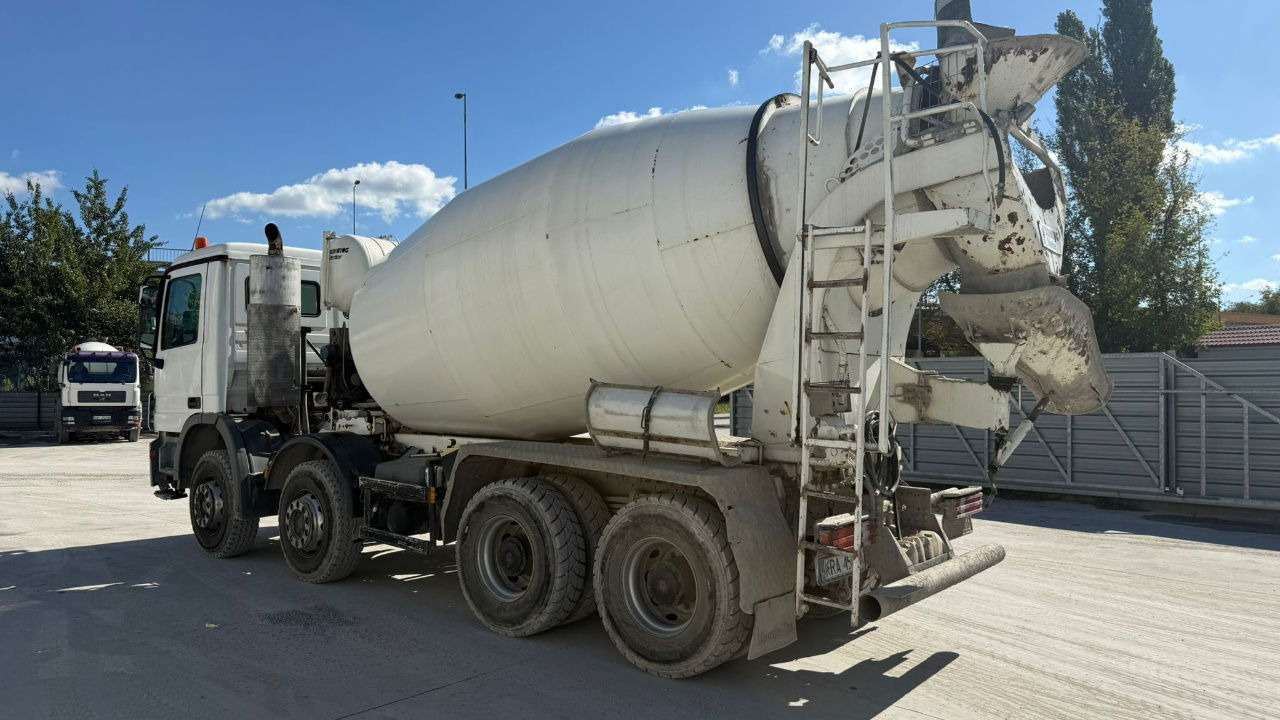 Mercedes-Benz Actros 3536 8x4 beton Schwing mixer 10m3 - Автобетоносмеситель: фото 3 Mercedes-Benz Actros 3536 8x4 beton Schwing mixer 10m3 - Автобетоносмеситель: фото 3