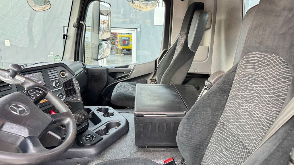 Самосвал Mercedes-Benz Arocs 2643 6X4 meiller bordmatic tipper: фото 27 Самосвал Mercedes-Benz Arocs 2643 6X4 meiller bordmatic tipper: фото 27