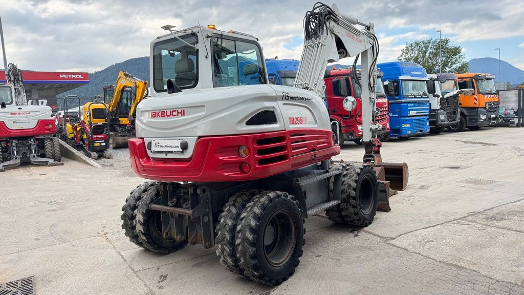 Takeuchi TB295W - 2014 Year - Powertilt - 3X Buckets - Колёсный экскаватор: фото 4 Takeuchi TB295W - 2014 Year - Powertilt - 3X Buckets - Колёсный экскаватор: фото 4