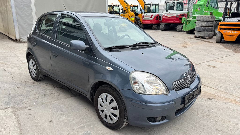 Toyota Yaris 1.3 - Petrol - 5 Doors - AC - Легковой автомобиль: фото 2 Toyota Yaris 1.3 - Petrol - 5 Doors - AC - Легковой автомобиль: фото 2