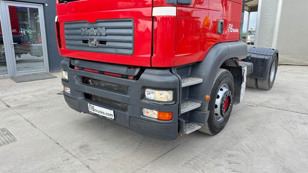 MAN TGA 18.413 4X2 tractor unit - Тягач: фото 2 MAN TGA 18.413 4X2 tractor unit - Тягач: фото 2