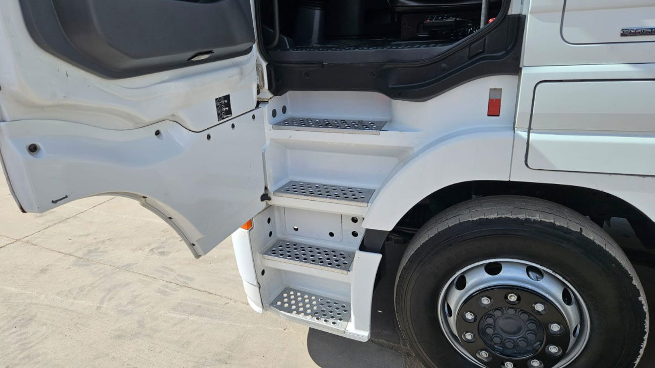 Тягач Mercedes-Benz Actros 1844 LS 4x2 tractor unit: фото 20