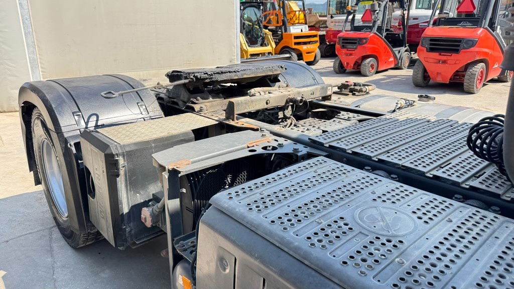 Mercedes-Benz Arocs 1845 HAD 4X4 tractor unit - tipp. hydraulics - retarder - Тягач: фото 4 Mercedes-Benz Arocs 1845 HAD 4X4 tractor unit - tipp. hydraulics - retarder - Тягач: фото 4
