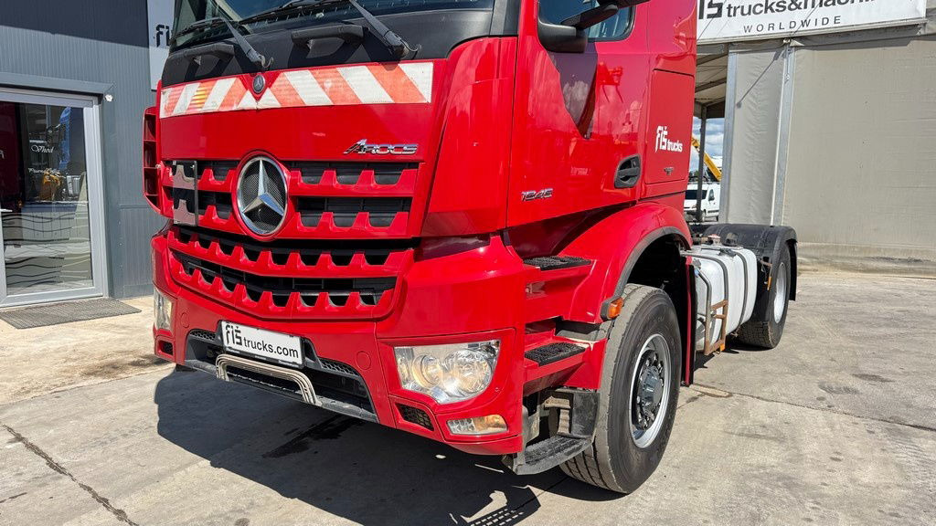 Mercedes-Benz Arocs 1945 HAD 4X4 tractor unit - tipper hydraulics - retarder - Тягач: фото 2 Mercedes-Benz Arocs 1945 HAD 4X4 tractor unit - tipper hydraulics - retarder - Тягач: фото 2
