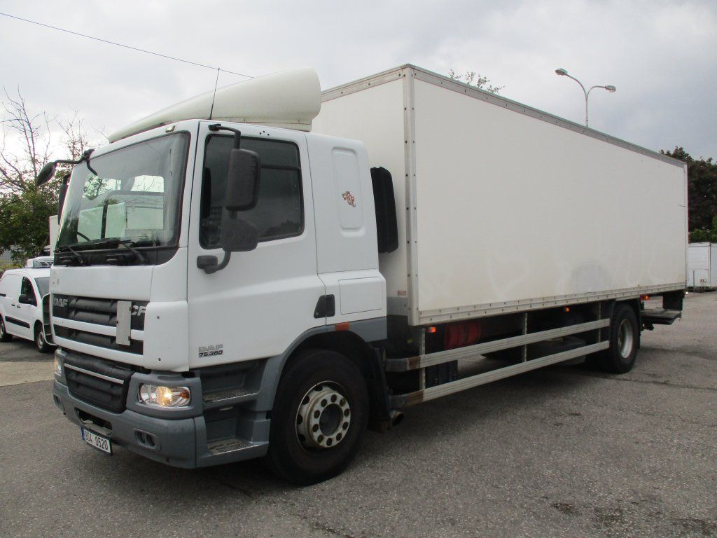 DAF CF 75.310 - Грузовик с закрытым кузовом: фото 1 DAF CF 75.310 - Грузовик с закрытым кузовом: фото 1
