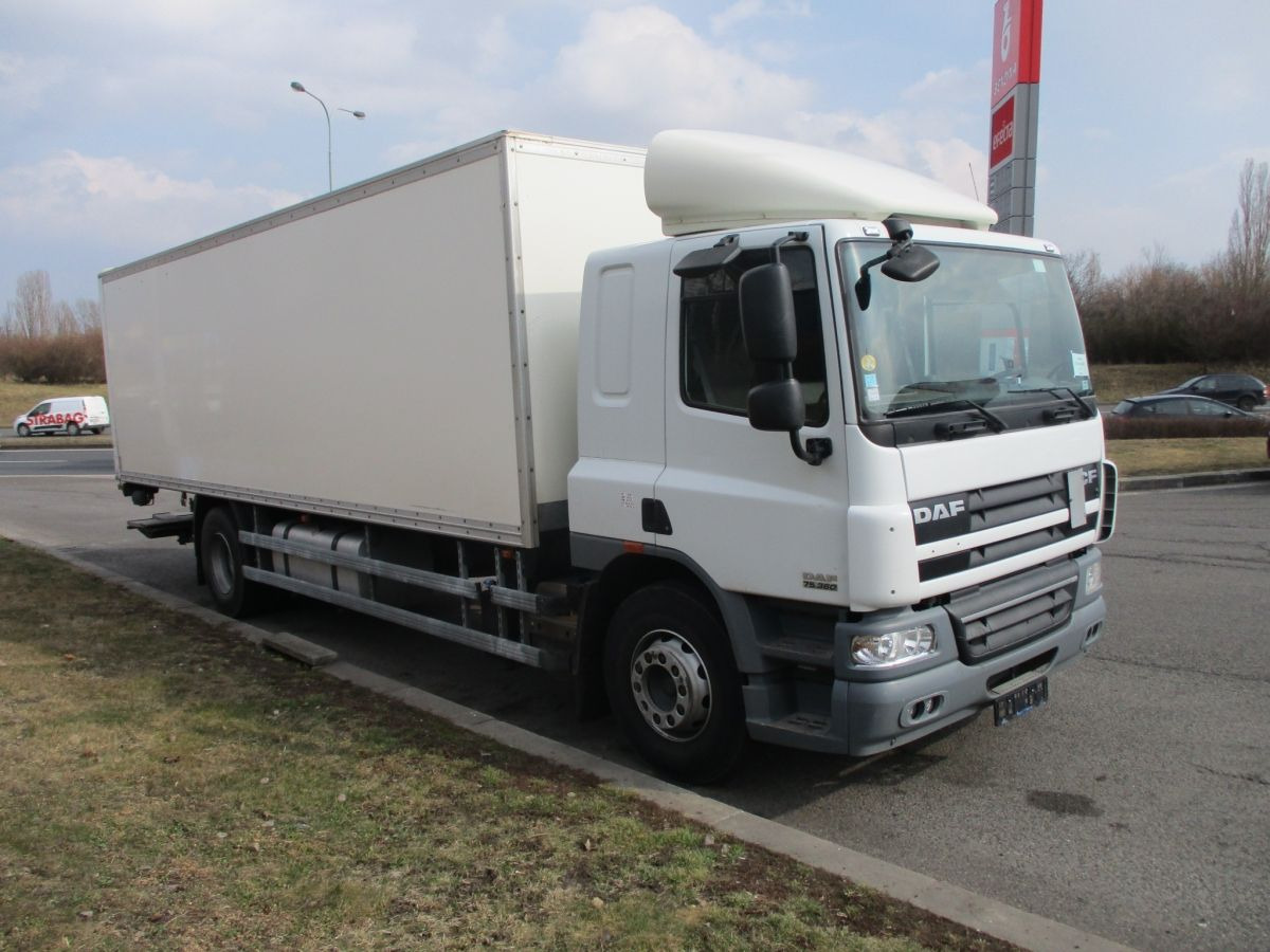 DAF CF 75.310 - Грузовик с закрытым кузовом: фото 2 DAF CF 75.310 - Грузовик с закрытым кузовом: фото 2