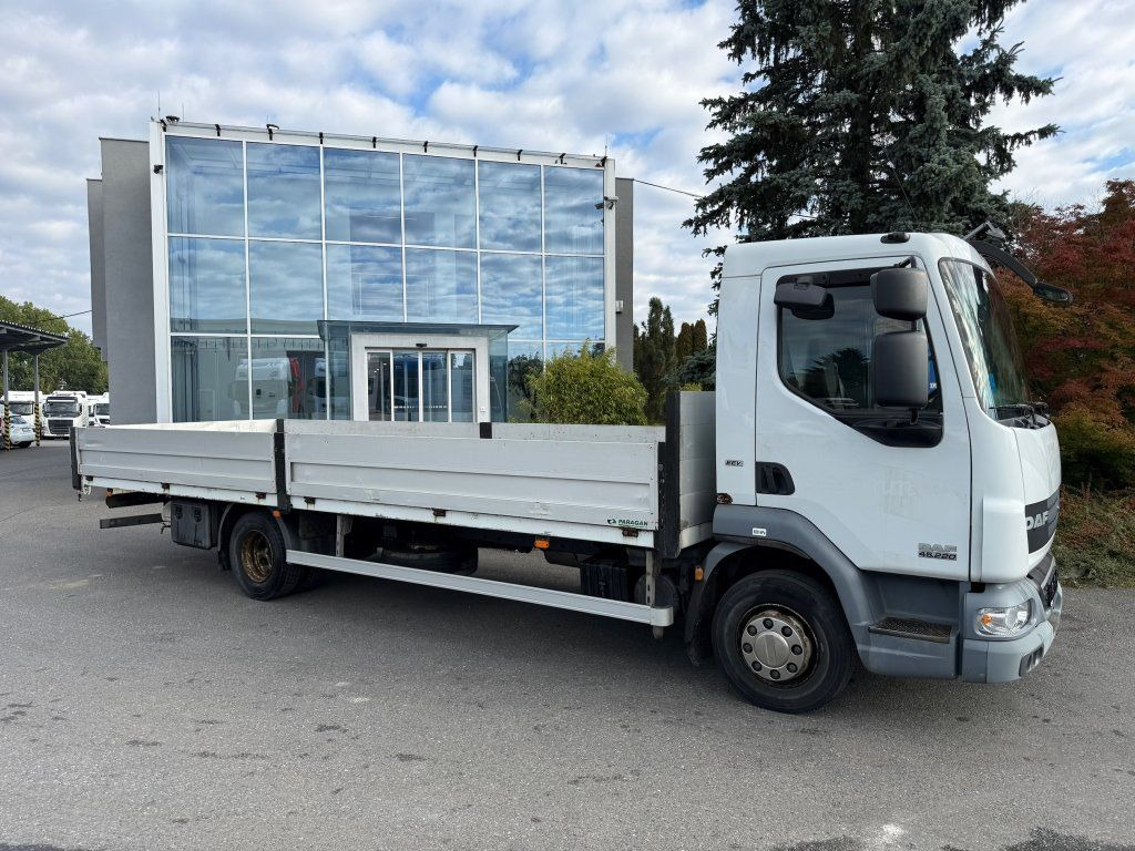 DAF LF45.220 EURO 5 - Грузовик бортовой/ Платформа: фото 3 DAF LF45.220 EURO 5 - Грузовик бортовой/ Платформа: фото 3