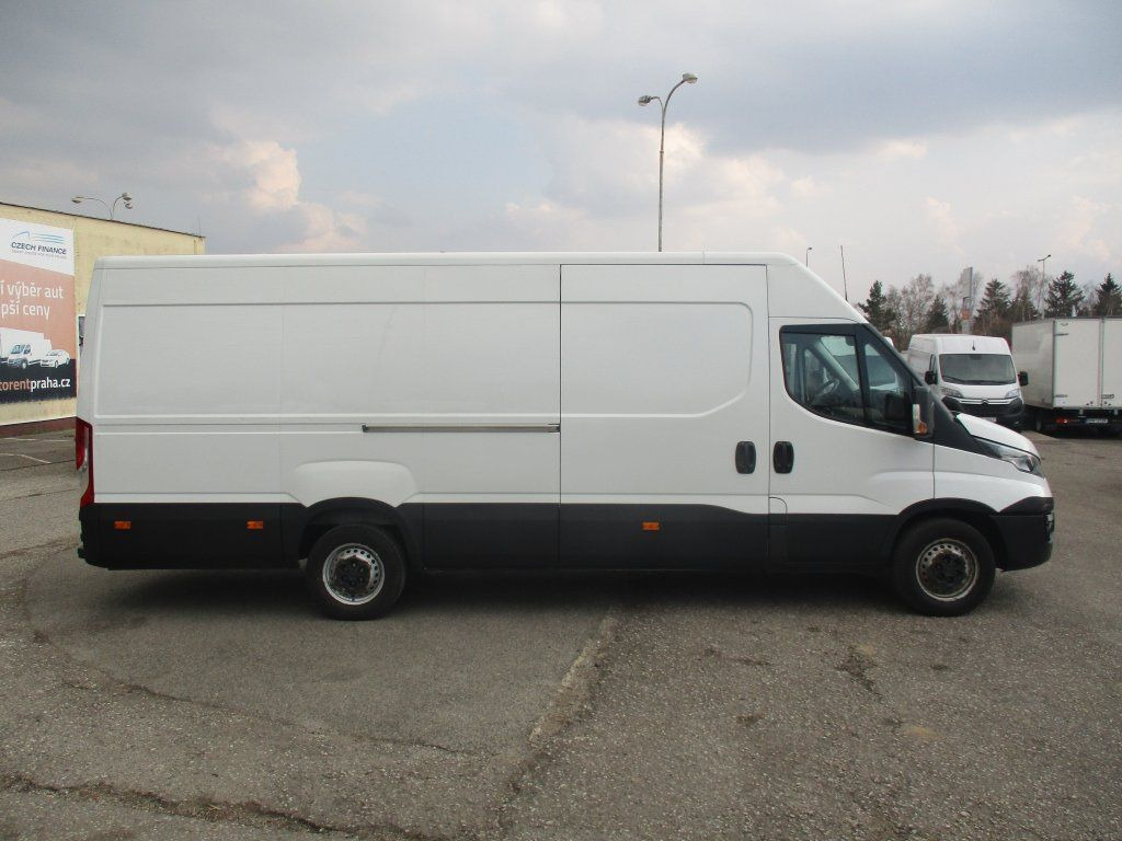 Iveco 35S16 MAXI - Цельнометаллический фургон: фото 4 Iveco 35S16 MAXI - Цельнометаллический фургон: фото 4