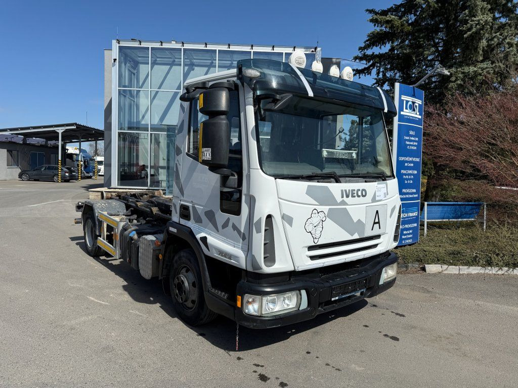 Iveco 75E18 EURO 4 - Крюковой мультилифт: фото 2 Iveco 75E18 EURO 4 - Крюковой мультилифт: фото 2