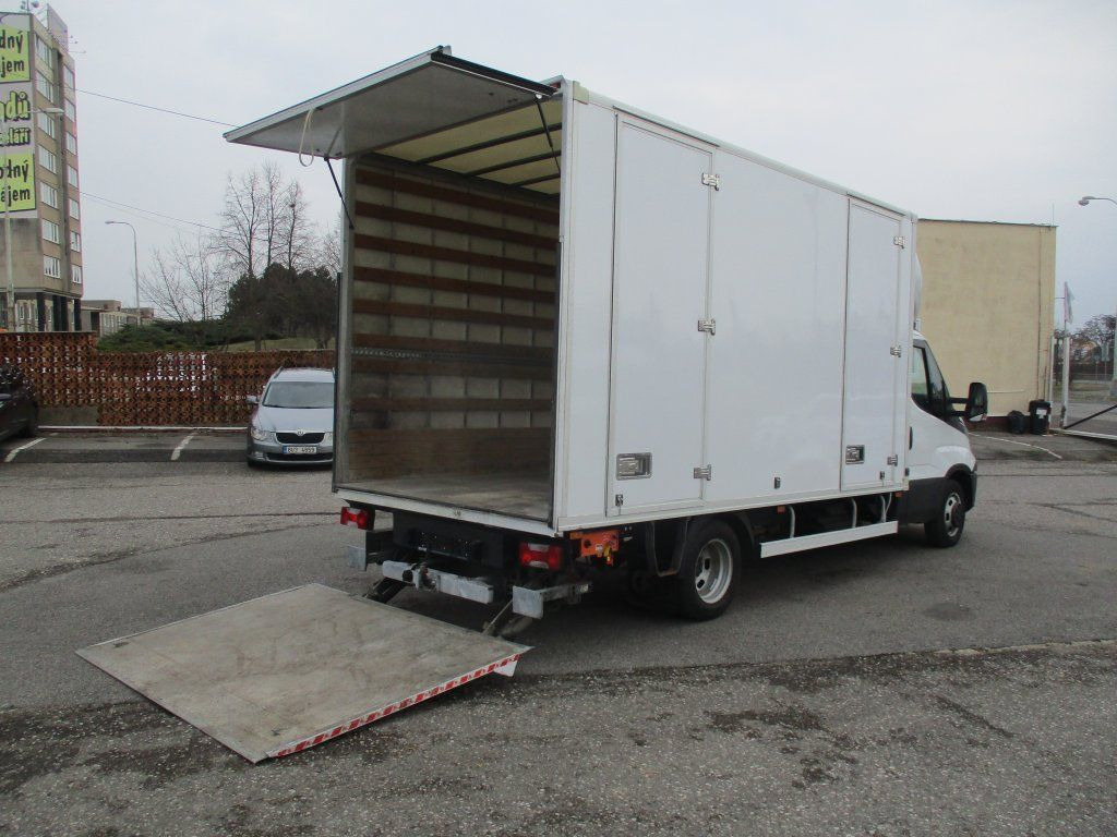 Фургон с закрытым кузовом Iveco Daily 35C16: фото 6