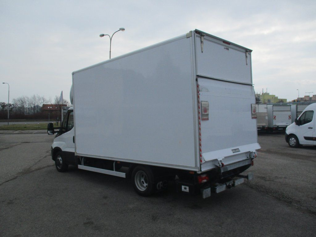 Фургон с закрытым кузовом Iveco Daily 35C16: фото 11