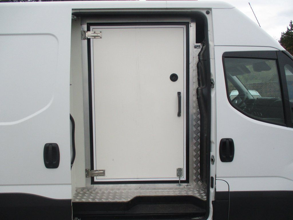 Iveco Daily 35C16 - Фургон-рефрижератор: фото 4 Iveco Daily 35C16 - Фургон-рефрижератор: фото 4