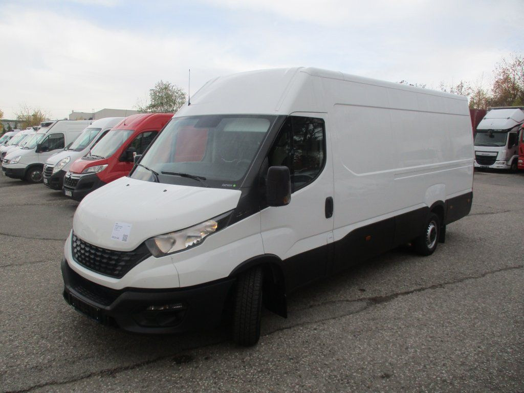 Iveco Daily 35S16 - Цельнометаллический фургон: фото 1 Iveco Daily 35S16 - Цельнометаллический фургон: фото 1