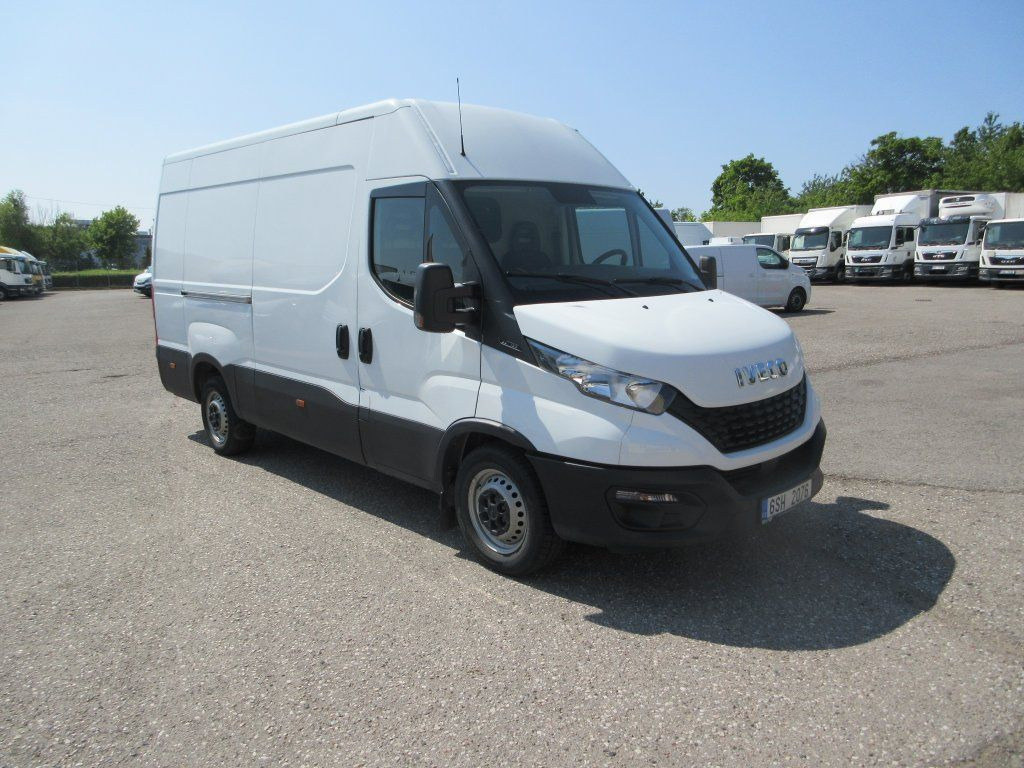 Iveco Daily 35S16 - Цельнометаллический фургон: фото 1 Iveco Daily 35S16 - Цельнометаллический фургон: фото 1