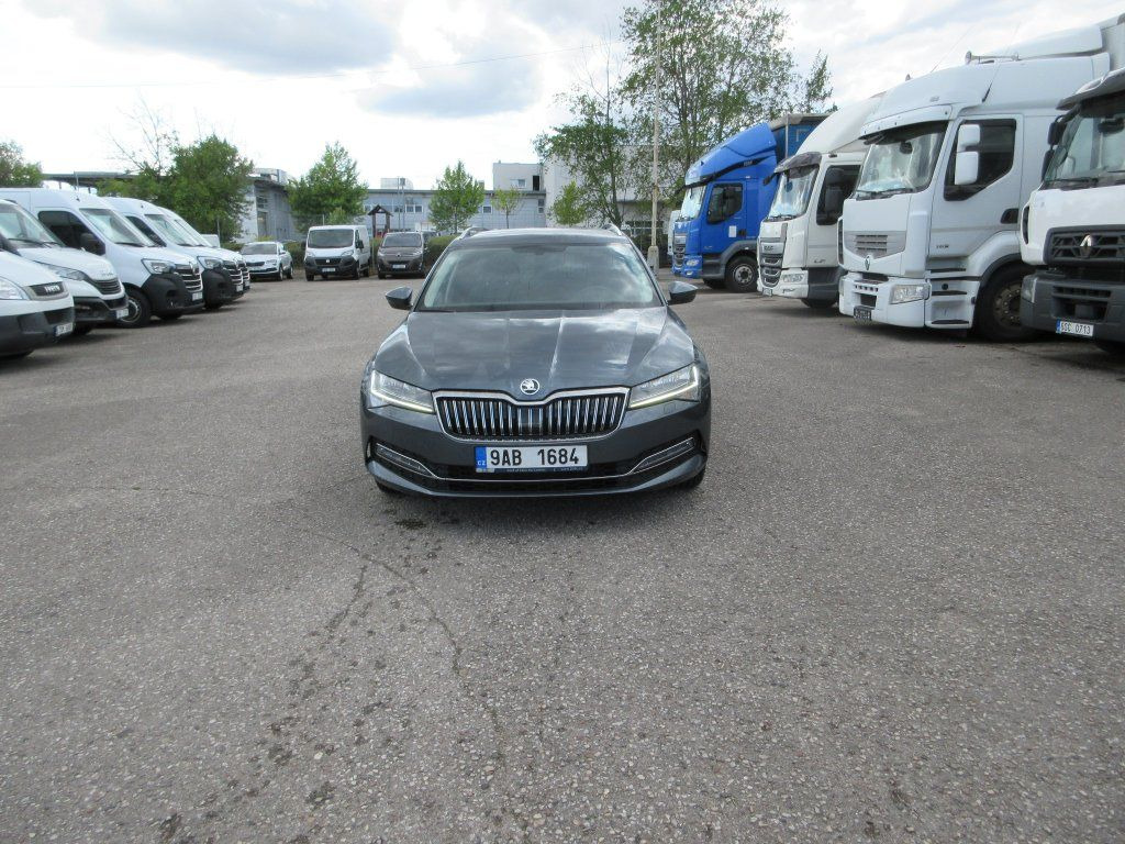 Skoda 2.0 Tdi Style - Универсал: фото 2 Skoda 2.0 Tdi Style - Универсал: фото 2