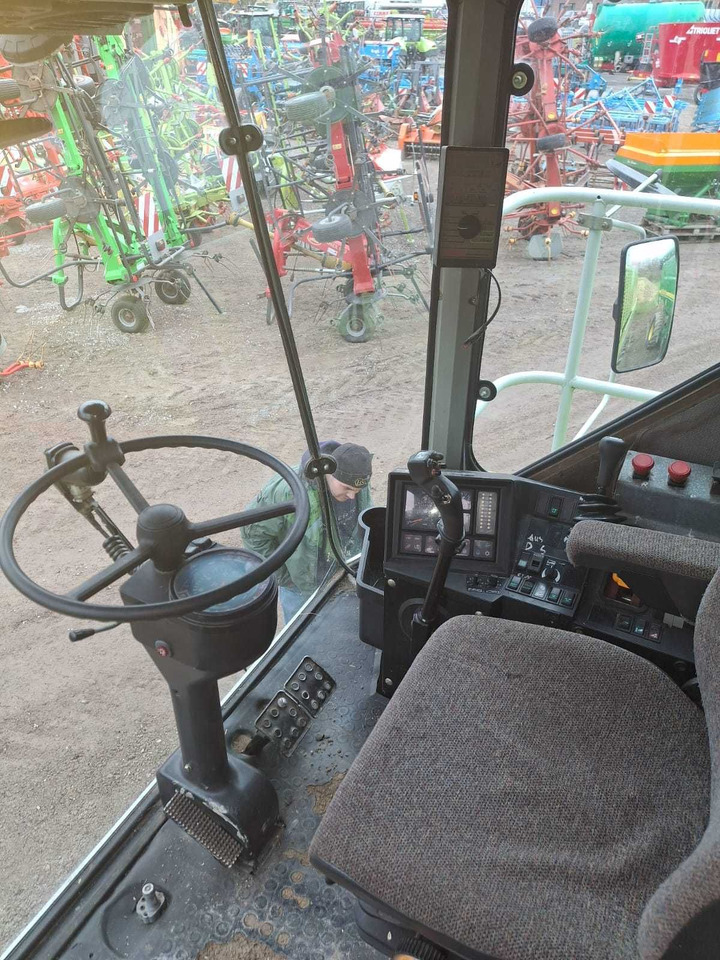 Claas dominator 118 sl Maxi - Зерноуборочный комбайн: фото 3 Claas dominator 118 sl Maxi - Зерноуборочный комбайн: фото 3