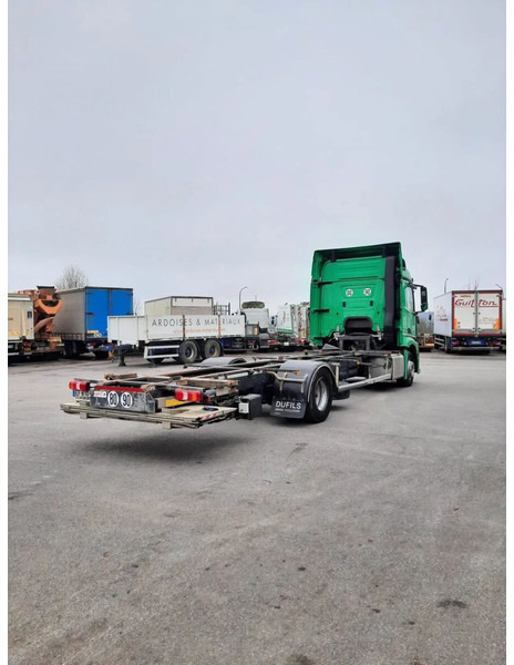 Mercedes-Benz Actros 1836 Chassis cab - Грузовик-шасси: фото 2 Mercedes-Benz Actros 1836 Chassis cab - Грузовик-шасси: фото 2